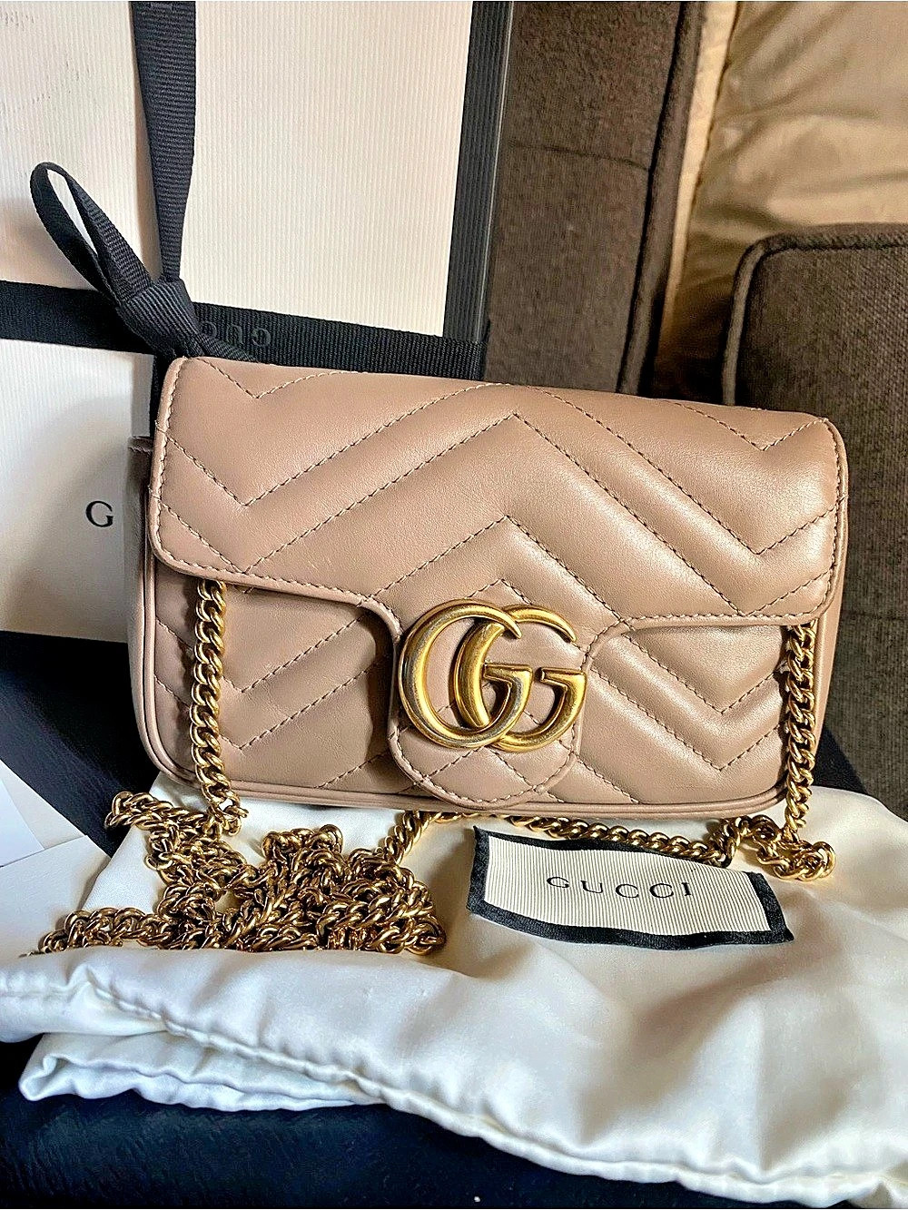 Gucci GG Marmont Matelassé Chevron Super Mini Bag in Dusty Pink